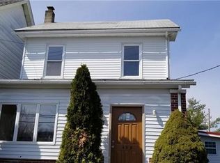 439 Main St, Walnutport, PA 18088