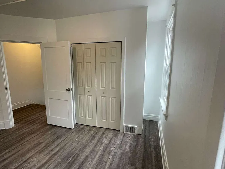 126-136 S Spring Ave #136 — Photo 32
