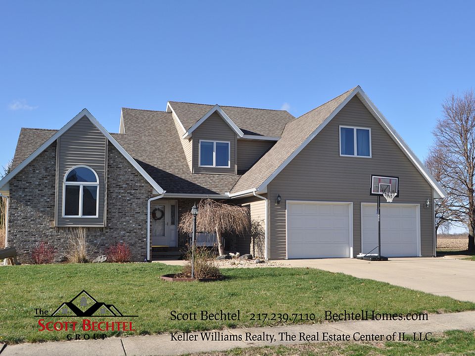 1st image of 2016 Spruce Ln