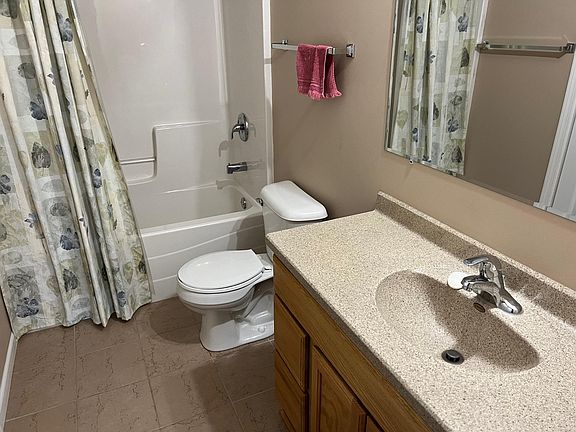 main bath with tub / shower