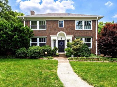 2905 Middle Rd, Davenport, IA, 52803