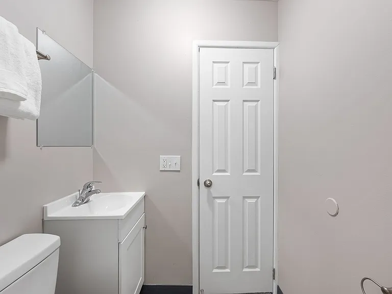 Village Square Townhomes — Photo 20