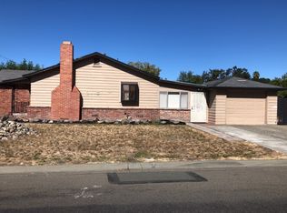 2304 Rowe Dr, Santa Rosa, CA 95403