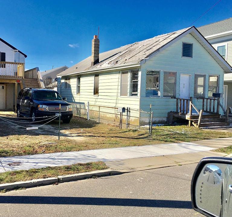 2nd image of 313 Franklin Ave