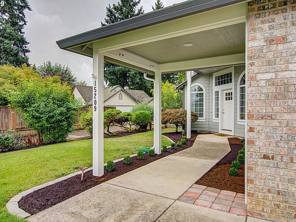 2nd image of 15209 NE 12th Way