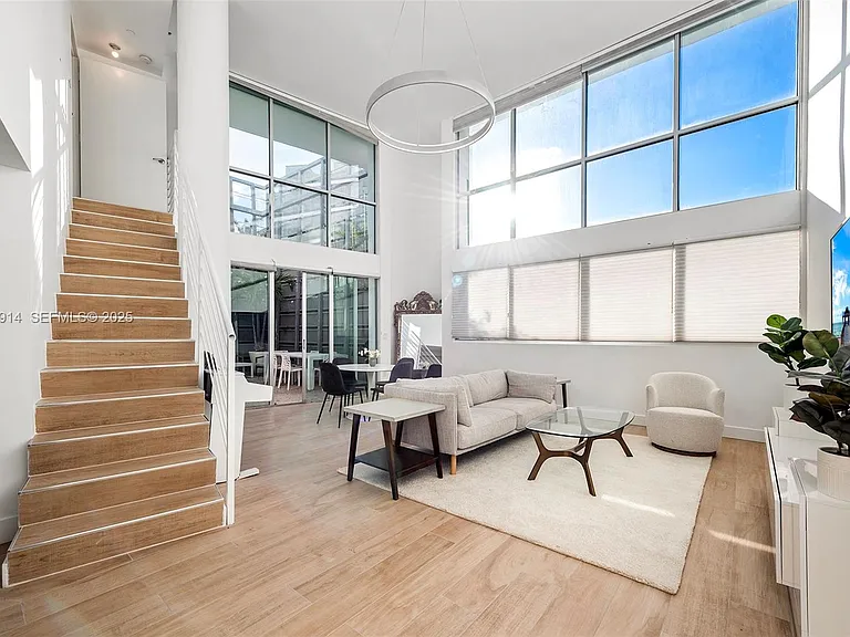221 Jefferson Ave #2 — Photo 1