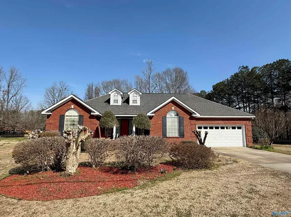 2915 White Oak Dr, Southside, AL 35907