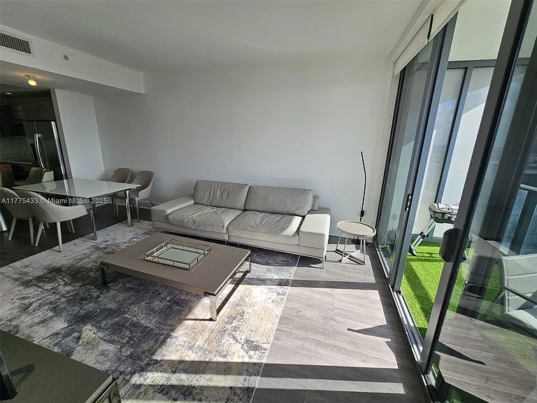 121 NE 34th St #2511 — Photo 11