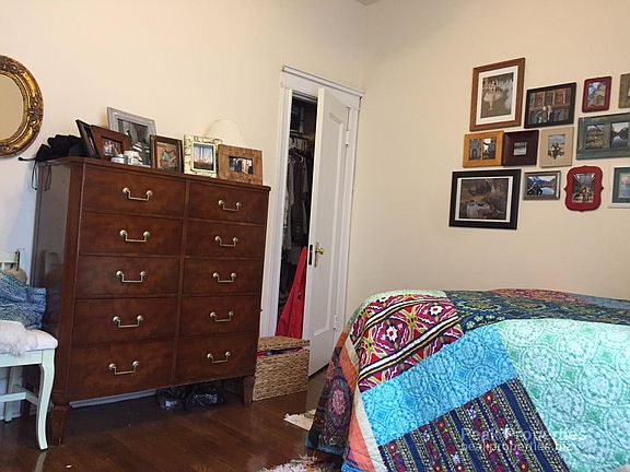 5th image of 457 W Belmont Ave