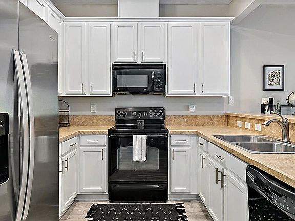 5th image of 5961 Pavilion Dr