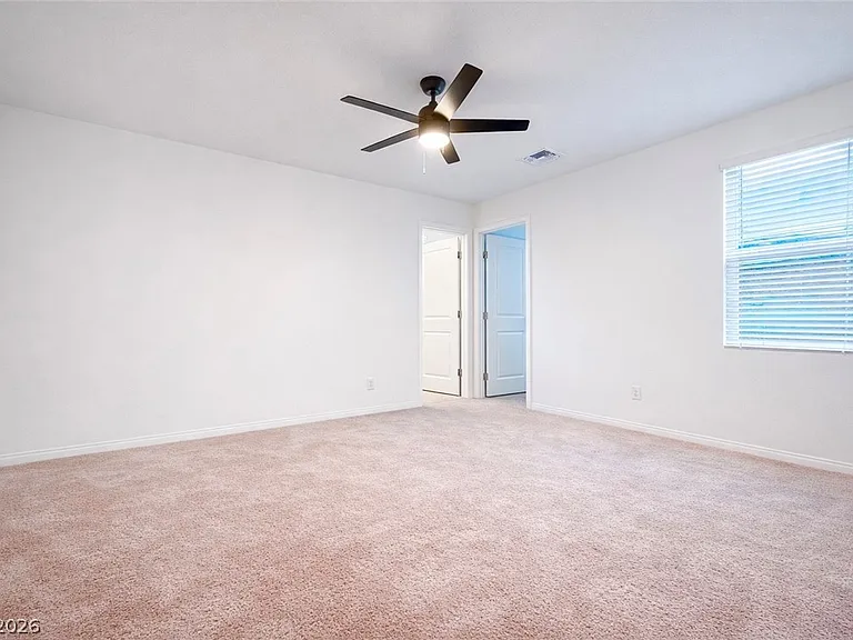 8038 Minavalle Ave — Photo 11
