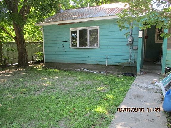 4th image of 14 Oak St