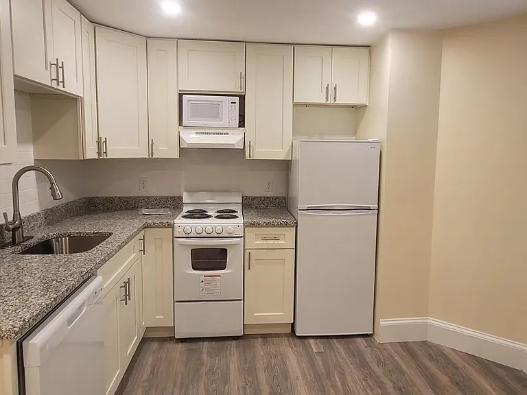 24 Brainerd Rd #5B — Photo 3
