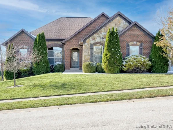 3419 Royal Lake Drive, Floyds Knobs, IN 47119