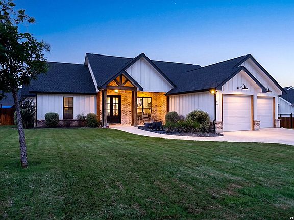 2nd image of 156 Woodbridge Dr
