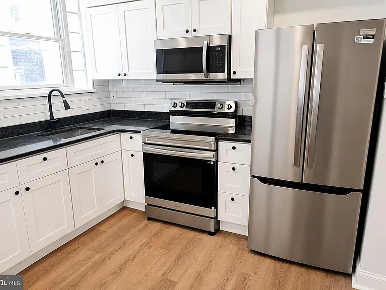 162 W Godfrey Ave — Photo 7