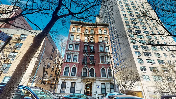 Rented by Brighton Management | media 13