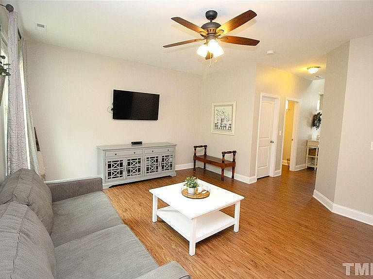 2nd image of 1024 Leatherstone Ln