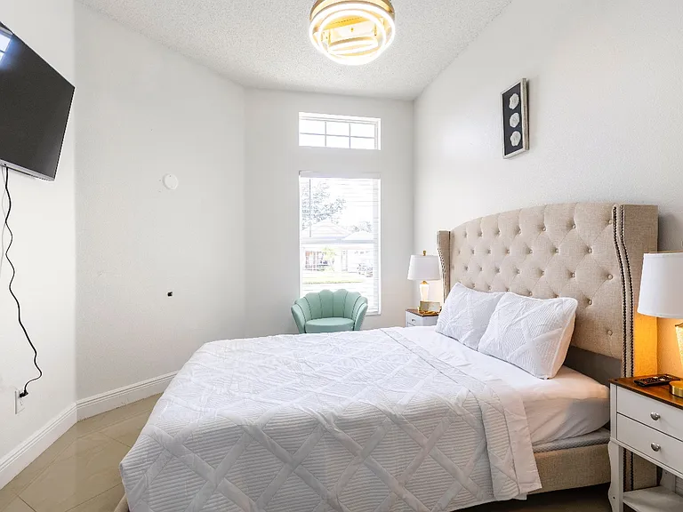1041 Jaybee Ave — Photo 37