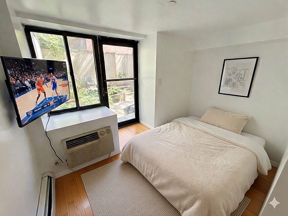 2nd image of 1425 York Ave APT 1A