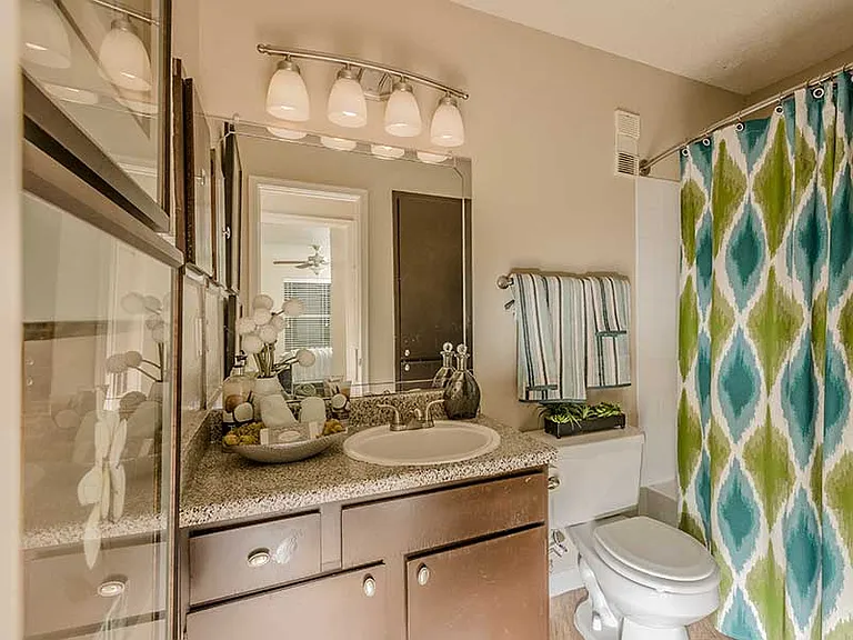 Sugar Creek Apartments — Photo 10