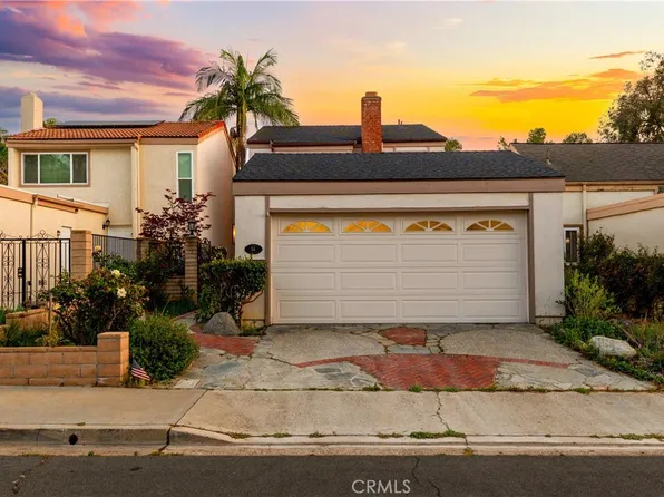 54 Willow Tree Ln, Irvine, CA 92612