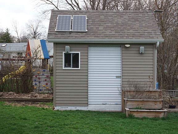 3rd image of 4521 Shabbona Ln