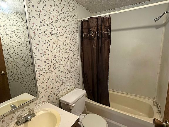 3rd image of 300 Sequoyah Dr NE #156