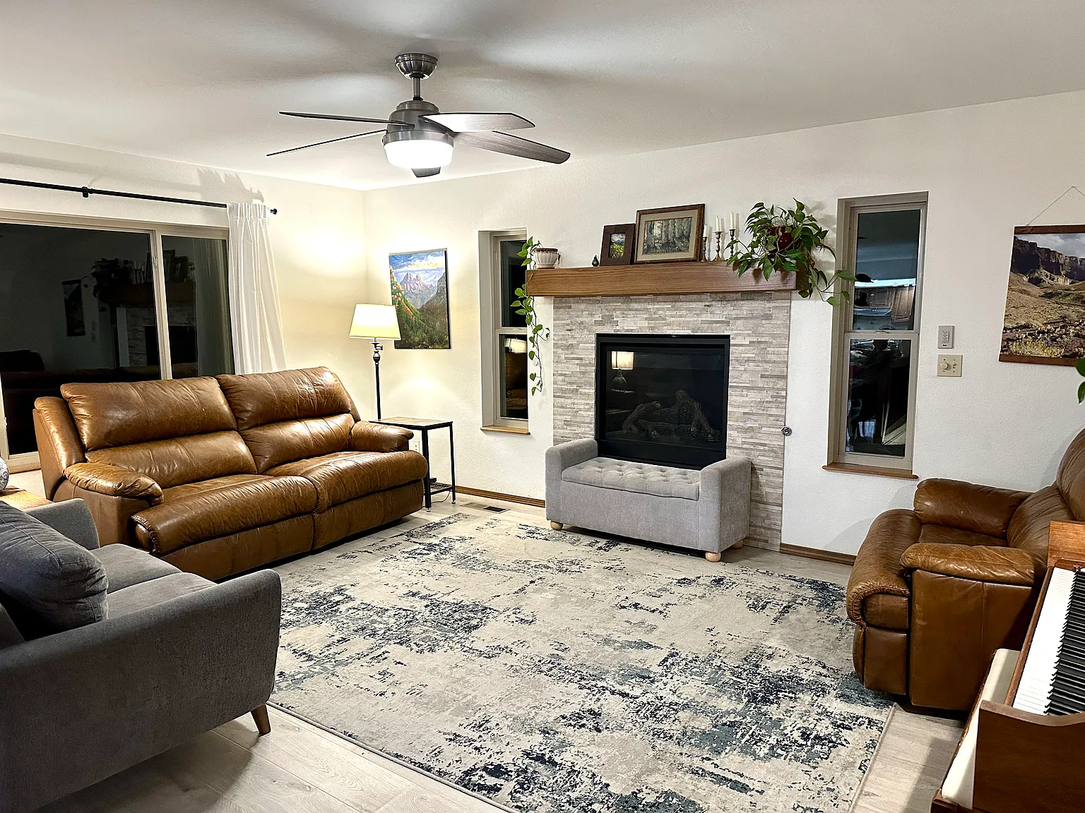 3 bed, 3107 sqft, $3,000 — Photo 2