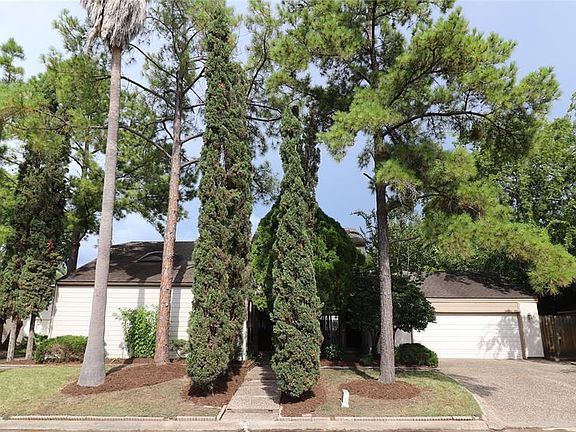 2nd image of 12800 Briar Forest Dr Unit 1