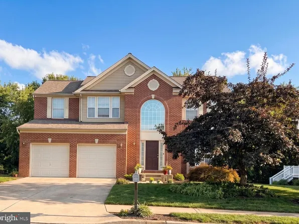 1065 Stone Gate Dr, York, PA 17406