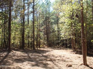 1499 Robison Rd, Batesville, MS 38606