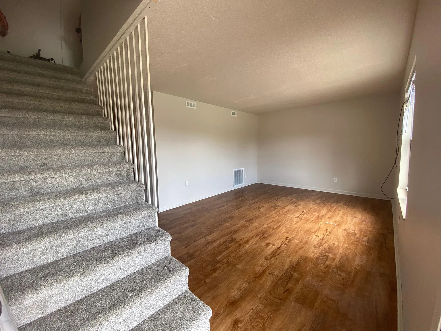 2 bed, 1150 sqft, $1,300 — Photo 3