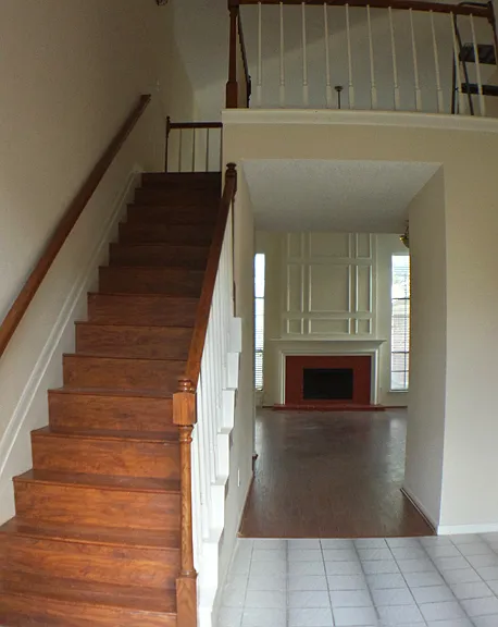 2319 Mill Creek Dr — Photo 3