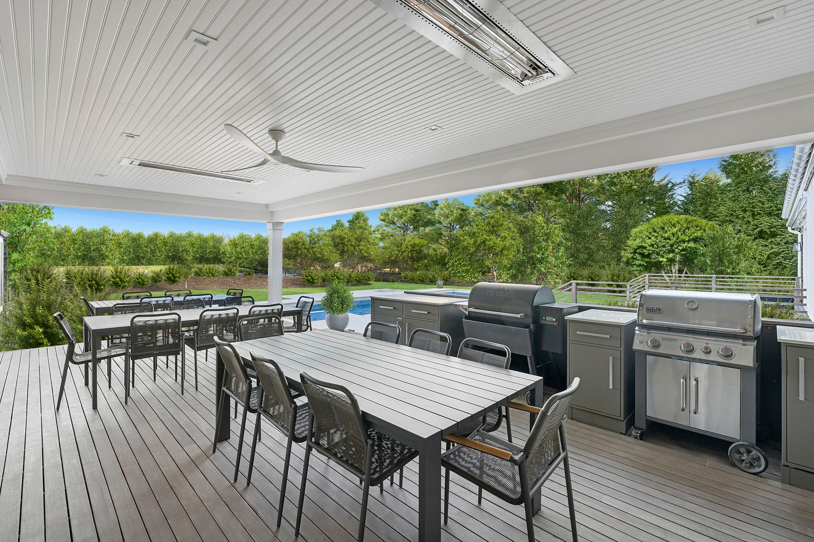 Covered outdoor dining with two heat lamps
