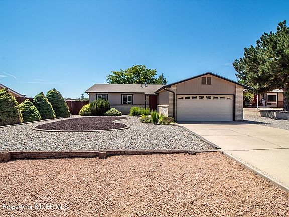 3rd image of 5711 Plaza Dr