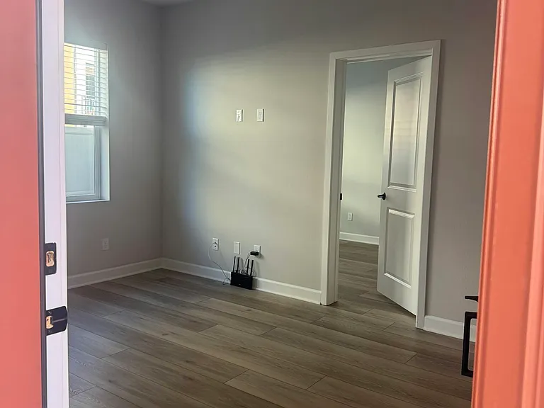 12145 Carter Ln — Photo 2
