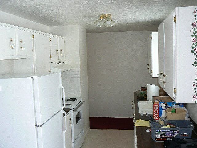 2nd image of 5656 Eve St