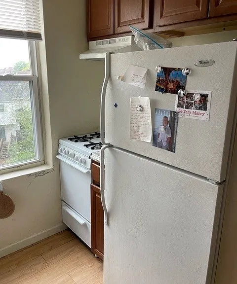 370 S Highland Ave #15 — Photo 5