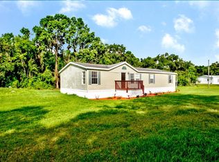 5614 Forest Creek Rd, Plant City, FL 33565
