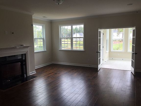 2nd image of 121 McDonald Ct