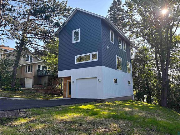2nd image of 1432 N 8th Ave E