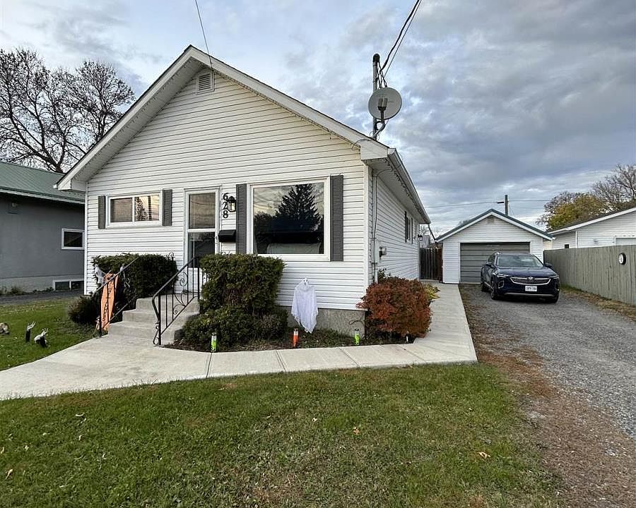 1st image of 628 2nd St E