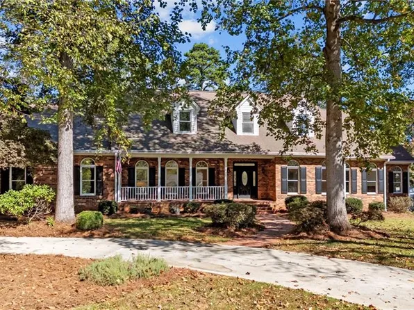 308 Ridgecrest Dr, Lexington, NC 27292