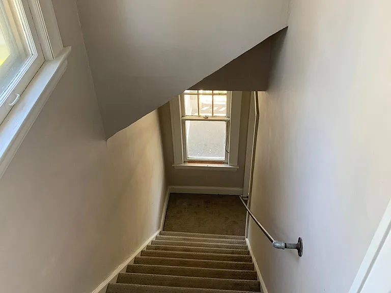 3327 Clarendon Rd #3 — Photo 6