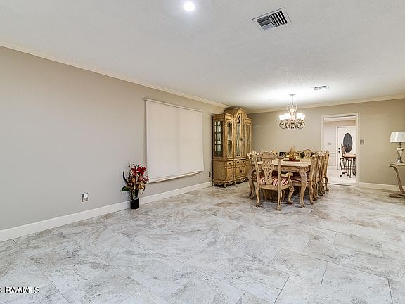 2nd image of 1007 Natchez Blvd