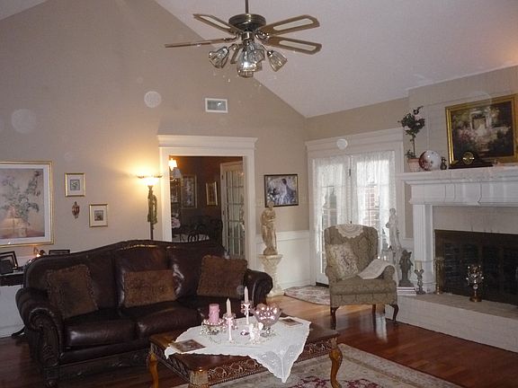5th image of 8212 Windsor Valley Dr