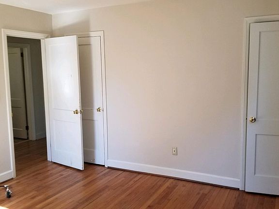 2nd image of 1105 Shady Ln NW