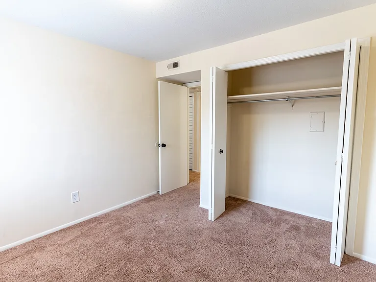 Crestview at Louisville Apartments — Photo 59