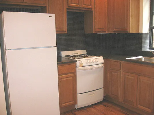 Rented by PMG Real Estate  | media 46